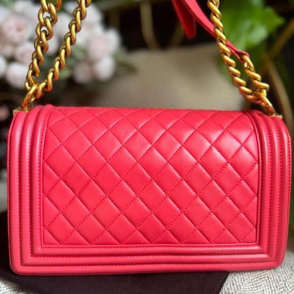 Chanel Old Medium Boy✨PRICE is FIRM✨ - Picture 2 of 16